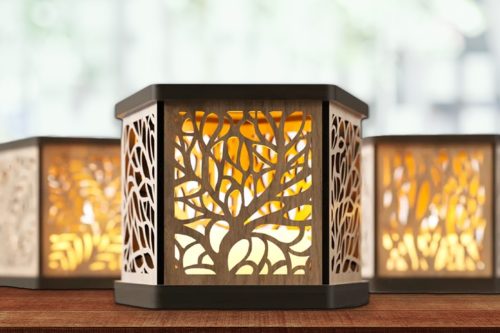 Lampi decorativă din lemn